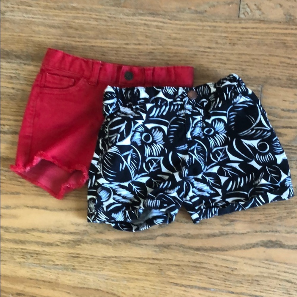 Girls 5T Shorts Old Navy Cat & Jack Red B/W Floral